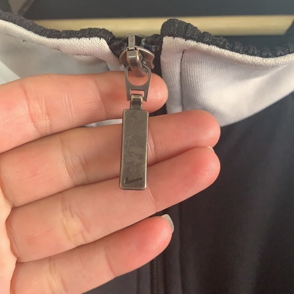 Nike athletic black/white mens warm-up/running jacket size M - Picture 8 of 16